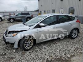 FORD FOCUS SE 2015