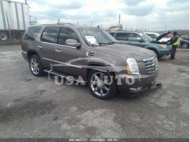 CADILLAC ESCALADE LUXURY 2013