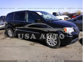 CHRYSLER TOWN and COUNTRY 2013