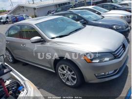 VOLKSWAGEN PASSAT 2.0L TDI SE 2013