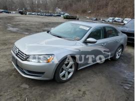 VOLKSWAGEN PASSAT SE 2012