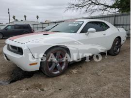 DODGE CHALLENGER 2013