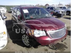 CHRYSLER TOWN and COUNTRY 2014