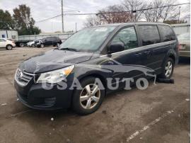 VOLKSWAGEN ROUTAN SE 2011