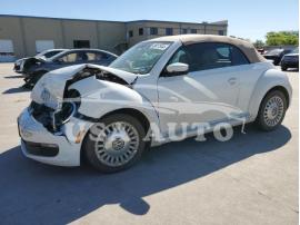 VOLKSWAGEN BEETLE 2014