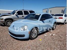VOLKSWAGEN BEETLE 1.8 2015