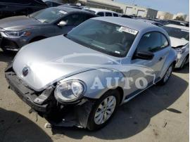 VOLKSWAGEN BEETLE 2013
