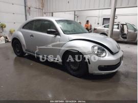 VOLKSWAGEN BEETLE 2.5L ENTRY 2013