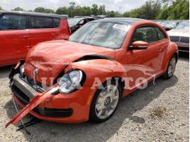 VOLKSWAGEN BEETLE SE 2016