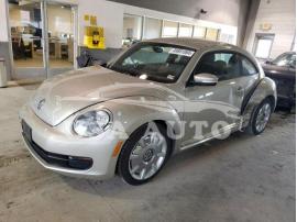 VOLKSWAGEN BEETLE 2012