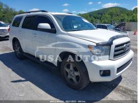 TOYOTA SEQUOIA SR5 2017