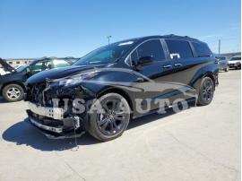 TOYOTA SIENNA XSE 2023