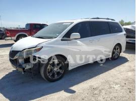 TOYOTA SIENNA SPO 2011