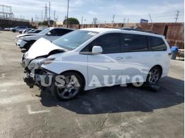 TOYOTA SIENNA SPO 2015