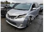 TOYOTA SIENNA SE 2017