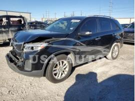 KIA SORENTO LX 2015