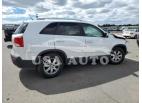 KIA SORENTO LX 2013