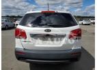 KIA SORENTO LX 2013