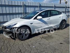 TESLA MODEL 3 2022