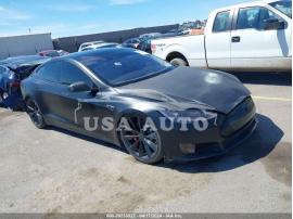 TESLA MODEL S PERFORMANCE 2013