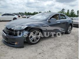 TESLA MODEL S 2014