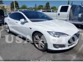 TESLA MODEL S 2014