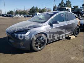 TESLA MODEL X 2021