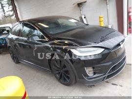 TESLA MODEL X 2020