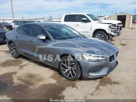 VOLVO S60 T6 MOMENTUM 2020