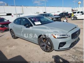 VOLVO S60 B5 CORE DARK THEME 2024