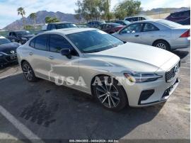 VOLVO S60 B5 BLACK EDITION MOMENTUM/B5 INSCRIPTION/B5 MOMENTUM 2022