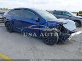 TESLA MODEL X PLAID TRI MOTOR ALL-WHEEL DRIVE 2022