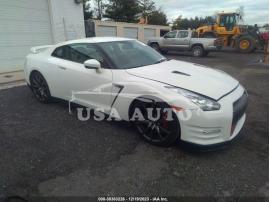 NISSAN GT-R PREMIUM 2013