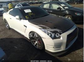 NISSAN GT-R PREMIUM 2014