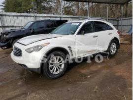 INFINITI FX35 2010