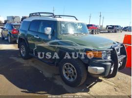 TOYOTA FJ CRUISER 2013
