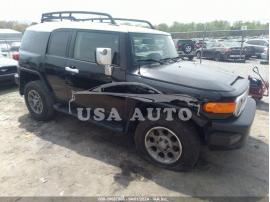 TOYOTA FJ CRUISER 2013