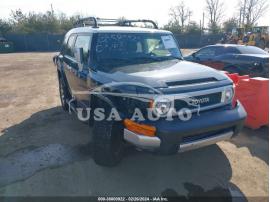 TOYOTA FJ CRUISER 2014