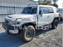 TOYOTA FJ CRUISER 2014