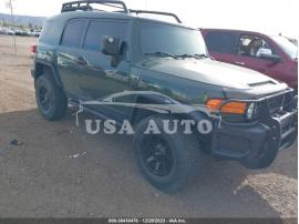 TOYOTA FJ CRUISER 2012