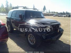 TOYOTA FJ CRUISER 2012