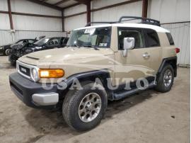 TOYOTA FJ CRUISER 2012