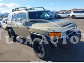 TOYOTA FJ CRUISER 2012