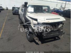 TOYOTA FJ CRUISER 2012