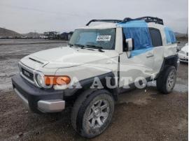 TOYOTA FJ CRUISER 2014