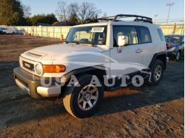 TOYOTA FJ CRUISER 2014
