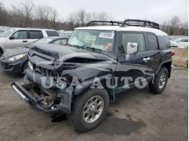 TOYOTA FJ CRUISER 2013