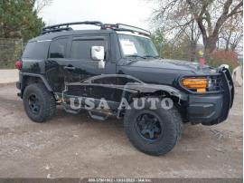 TOYOTA FJ CRUISER 2014