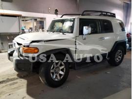 TOYOTA FJ CRUISER 2014