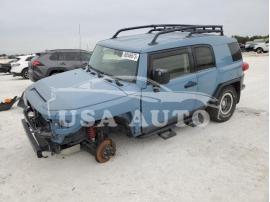 TOYOTA FJ CRUISER 2014